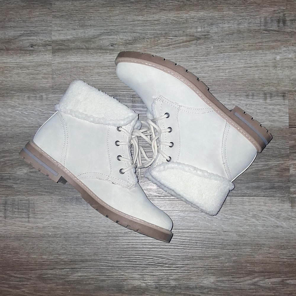 Good As New Sonoma "Echidna' Boots